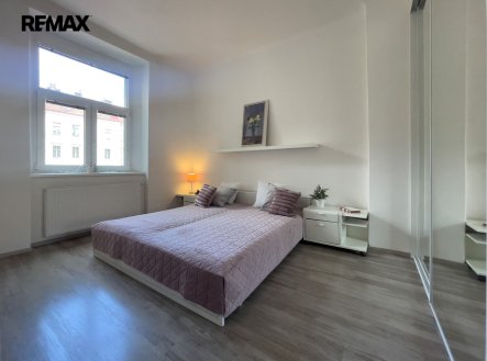 Pronájem bytu, 2+kk, 58 m²