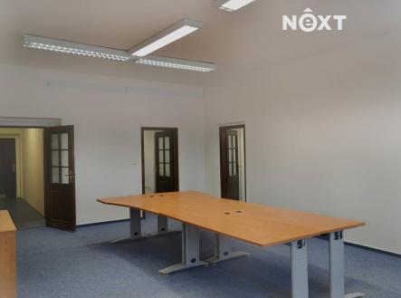 Pronájem kanceláře, 144 m²