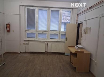 Pronájem komerčního objektu, obchodní centrum, 350 m²