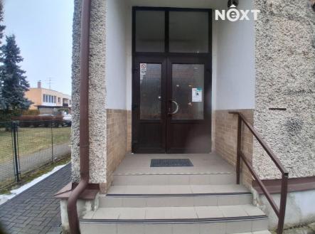 Pronájem komerčního objektu, obchodní centrum, 350 m²