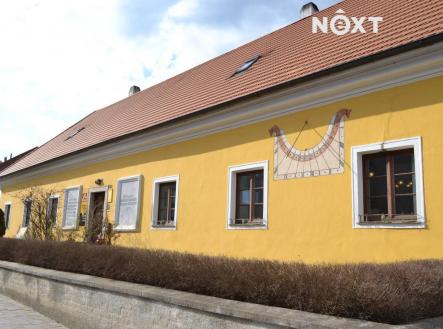 Pronájem komerčního objektu, obchodní centrum, 137 m²