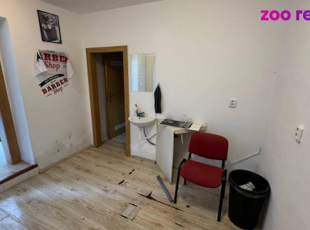 Pronájem komerčního objektu, obchodní centrum, 50 m²