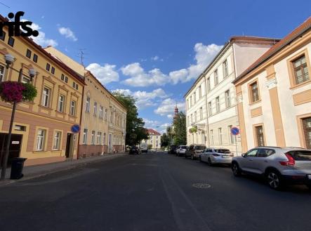 Prodej komerčního objektu, obchodní centrum, 320 m²