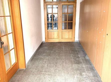 Prodej komerčního objektu, obchodní centrum, 320 m²