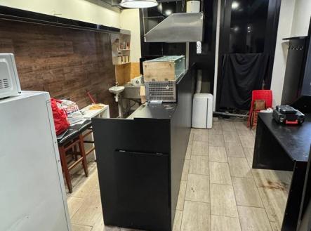 Pronájem komerčního objektu, obchodní centrum, 50 m²