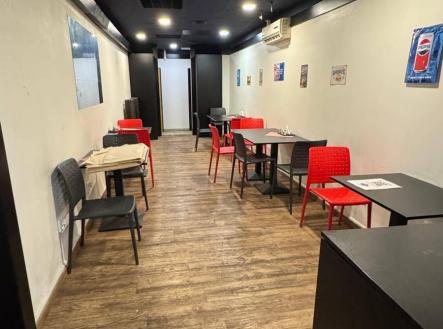 Pronájem komerčního objektu, obchodní centrum, 50 m²