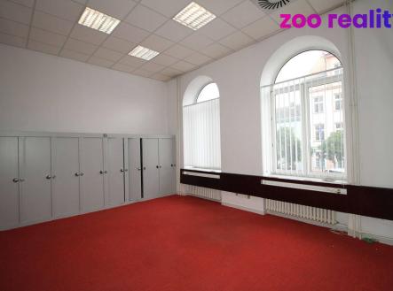 Pronájem komerčního objektu, jiný, 73 m²