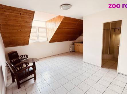 Pronájem bytu, 1+kk, 33 m²