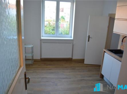 Pronájem bytu, 3+1, 85 m²