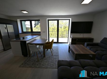 Pronájem bytu, 3+kk, 75 m²