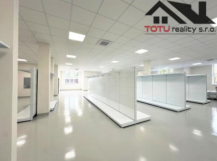 Pronájem obchodní prostory, 404 m²