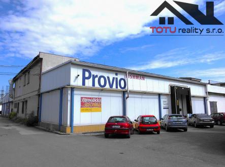 Pronájem kanceláře, 400 m²