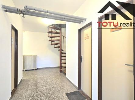 Pronájem skladovací prostor, 31 m²