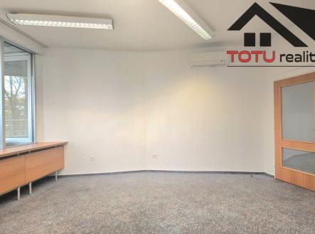 Pronájem kanceláře, 17 m²