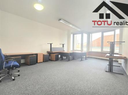 Pronájem kanceláře, 38 m²
