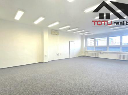 Pronájem kanceláře, 61 m²