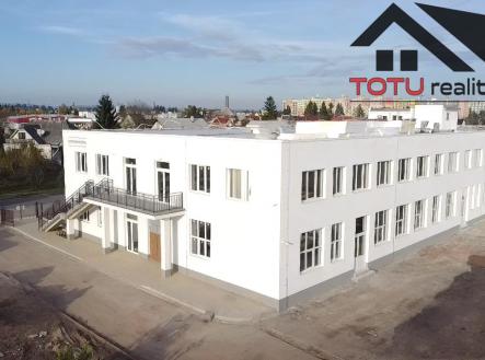 Pronájem obchodní prostory, 801 m²