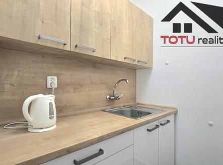 Pronájem kanceláře, 17 m²