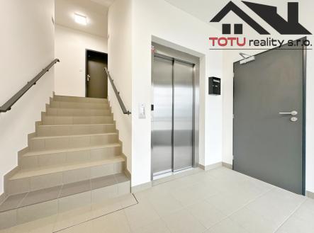 Pronájem bytu, 2+kk, 121 m²