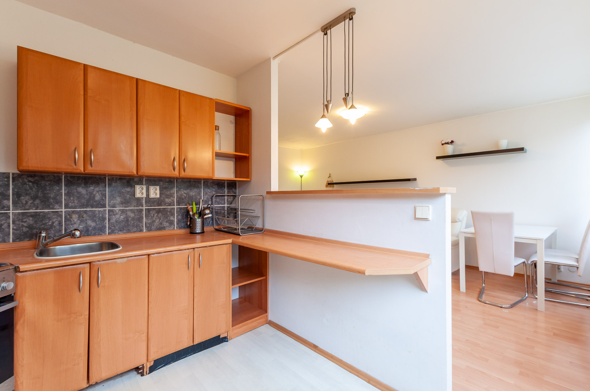 Pronájem bytu 4+kk, Nekvasilova, Praha - Karlín, Praha 8, 33000 Kč/měs., 72 m2