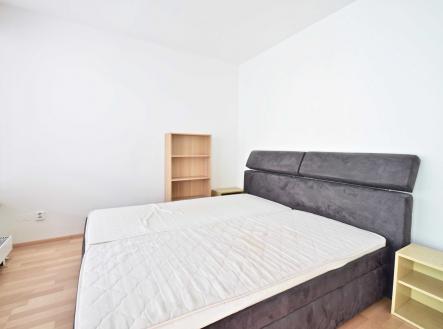 Pronájem bytu, 3+kk, 80 m²