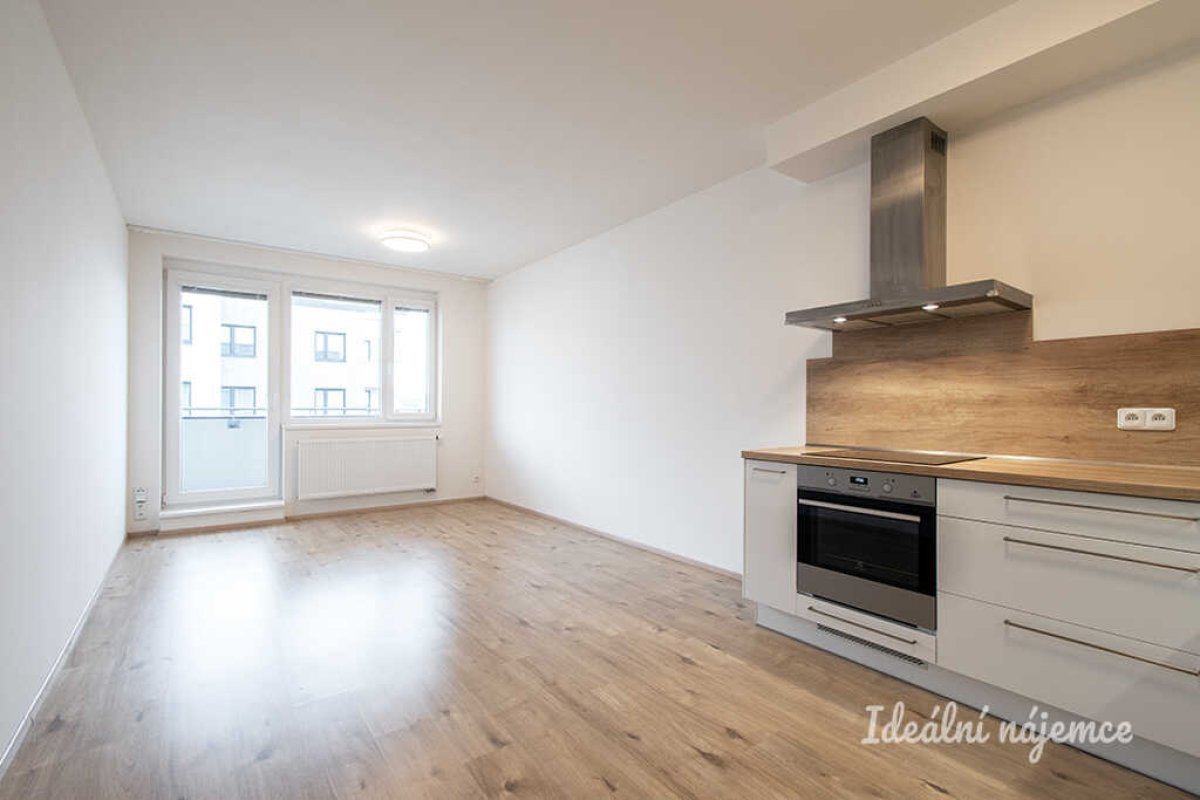 Pronájem 2+kk, Praha - Dolní Měcholupy, Kryšpínova, 22 000 Kč/měs., 55 m2