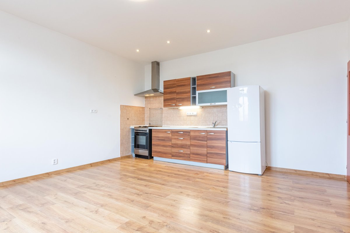 Pronájem 3+kk, Praha- Strašnice, Strančická, 24 000 Kč/měs., 60 m2