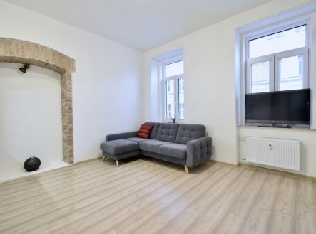 Pronájem bytu, 1+kk, 27 m²