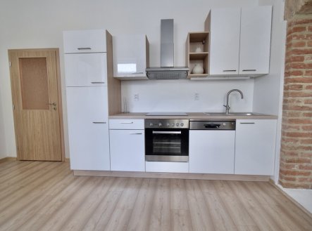 Pronájem bytu, 1+kk, 27 m²