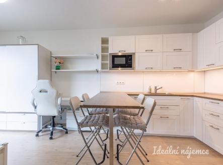 Pronájem bytu, 1+kk, 33 m²