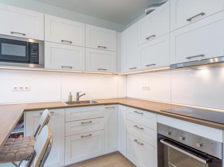 Pronájem bytu, 1+kk, 33 m²