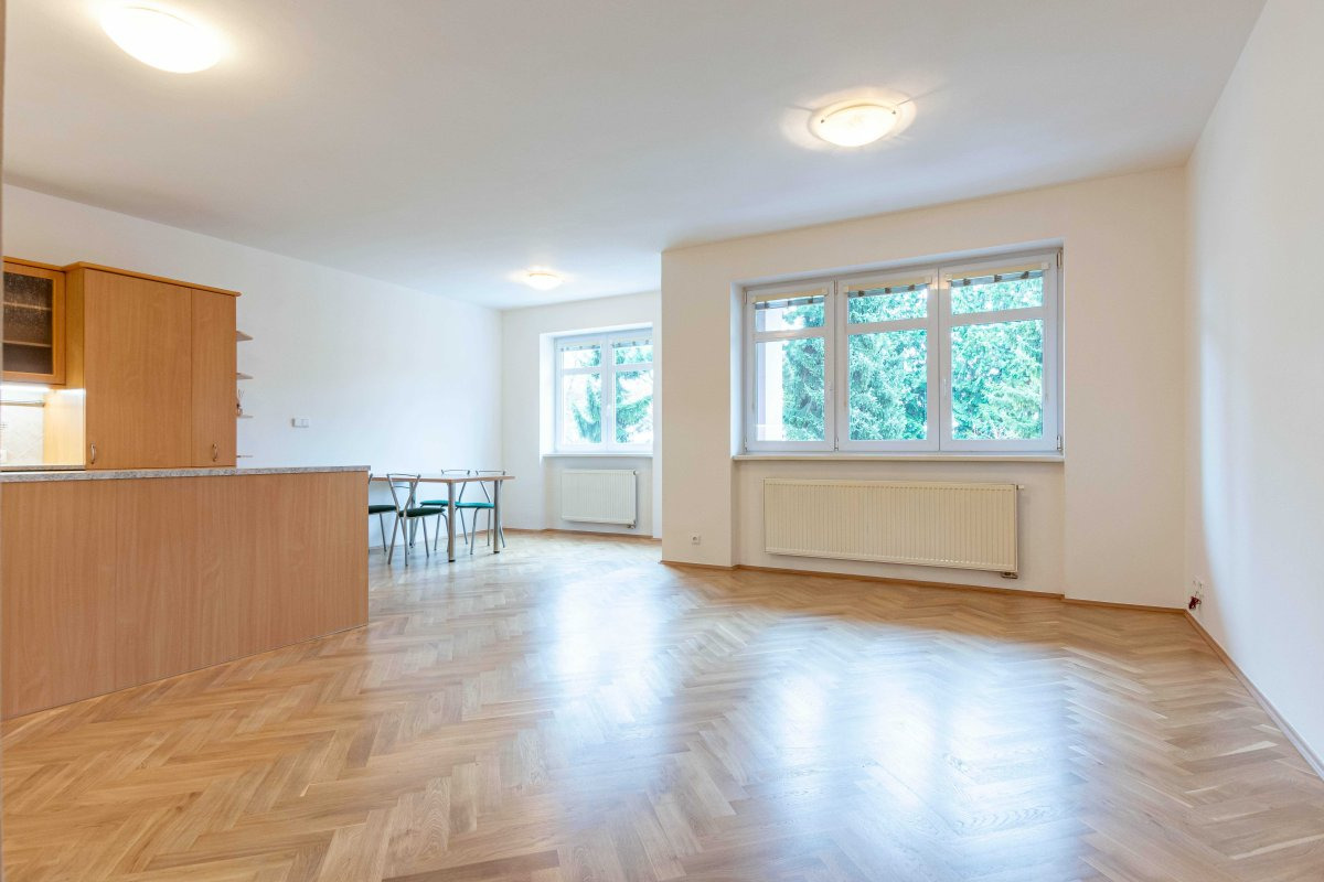 Pronájem bytu 3+kk,  Saratovská, 26.000 Kč / měsíčně 90 m2