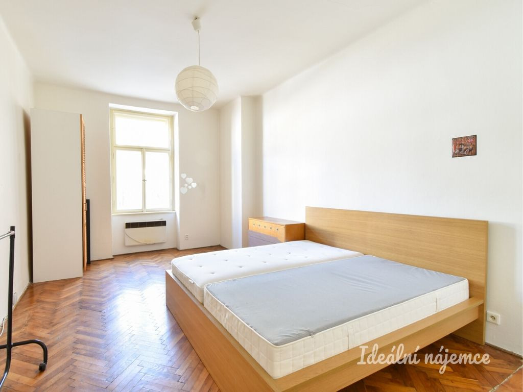 Pronájem bytu 2+kk, Čajkovského, 18 000 Kč/měs. Praha - Žižkov, Praha 3