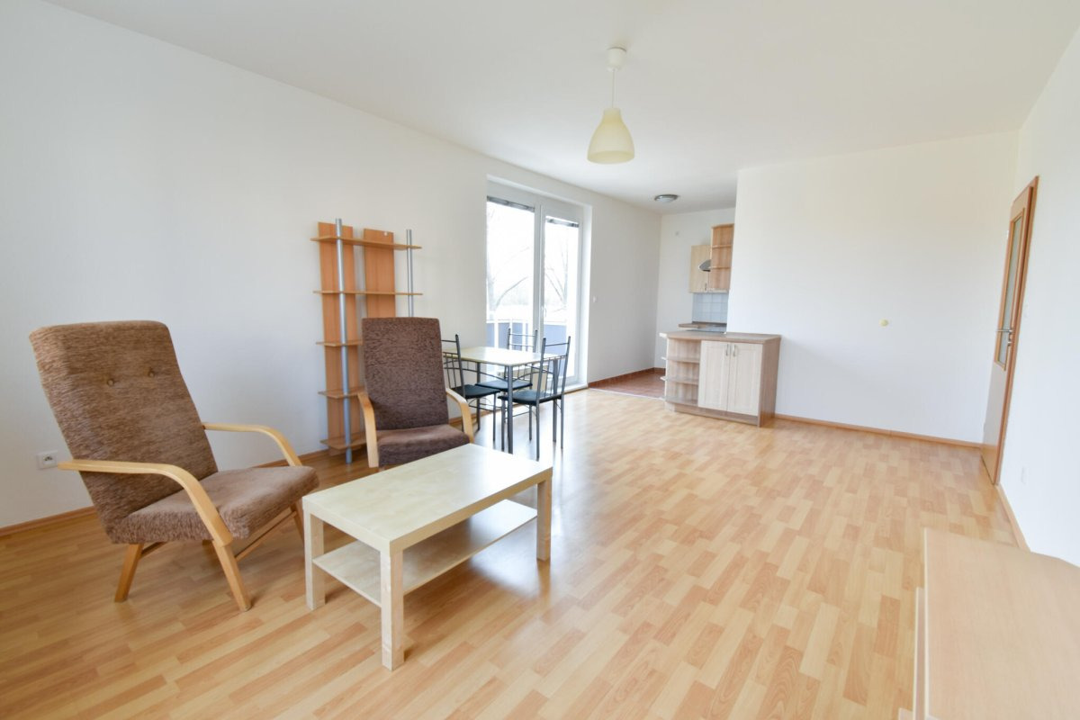 Pronájem bytu 2+kk, V Osikách, Praha - Dolní Měcholupy, Praha 15, 22 500 Kč/měs.