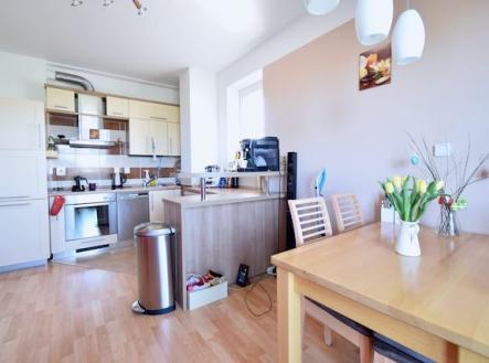 Pronájem bytu, 3+kk, 94 m²