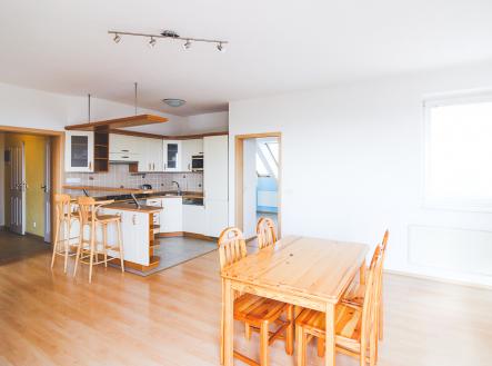 Pronájem bytu, 3+kk, 67 m²