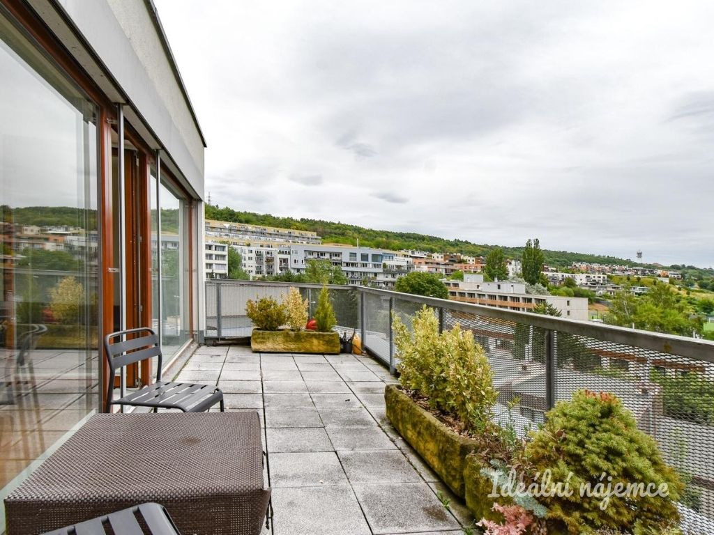 Pronájem 2+kk, Praha - Košíře, Kotlářka, 27.000 Kč / měsíc, 44 m2 + terasa 16m2