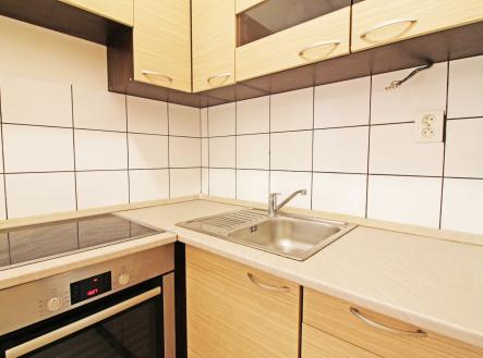 Pronájem bytu, 1+kk, 40 m²