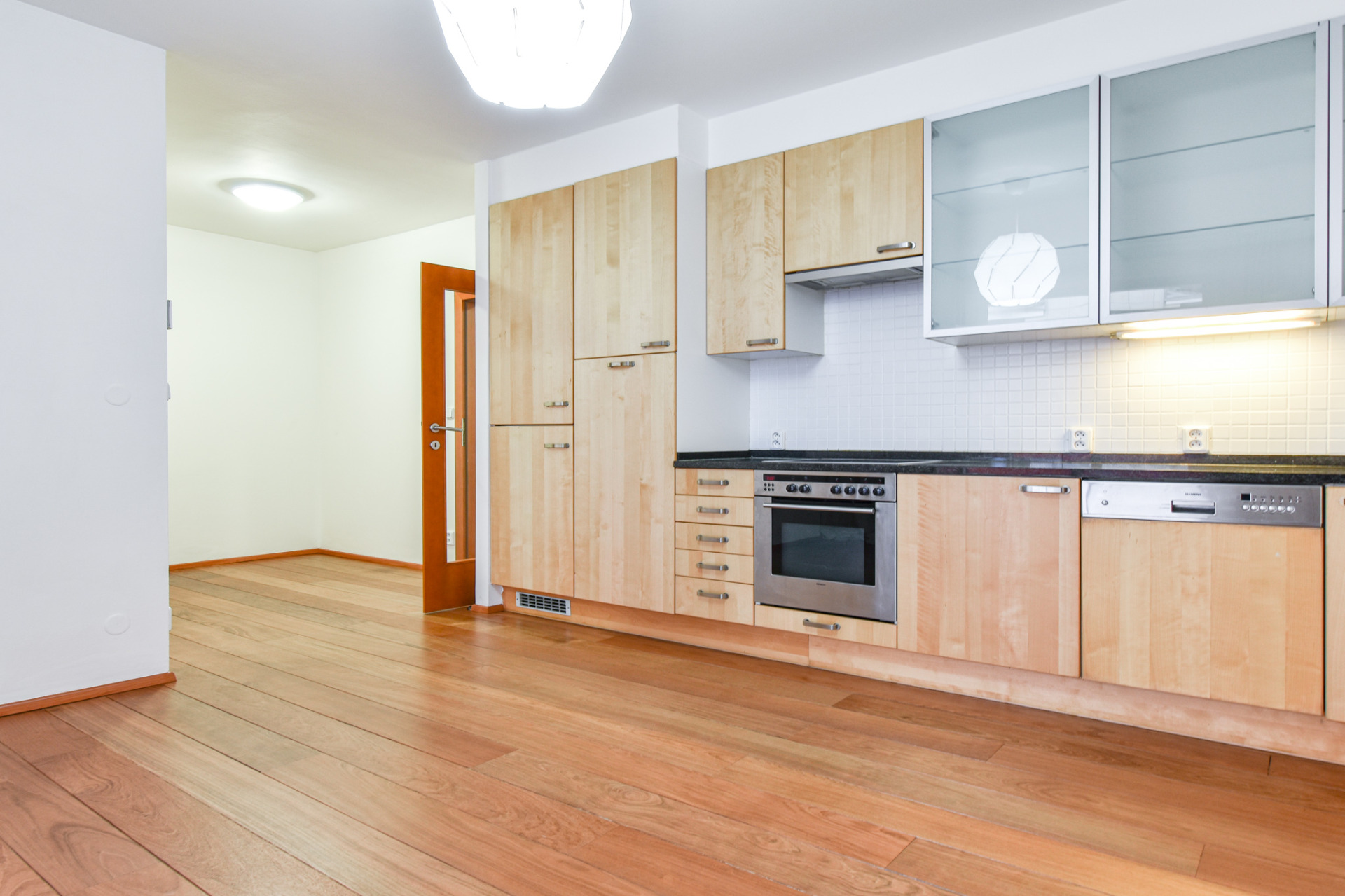 Pronájem bytu 2+kk, Praha - Vysočany, Nepilova, 21 300 Kč, 48 m2