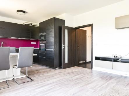 Pronájem bytu, 1+kk, 40 m²