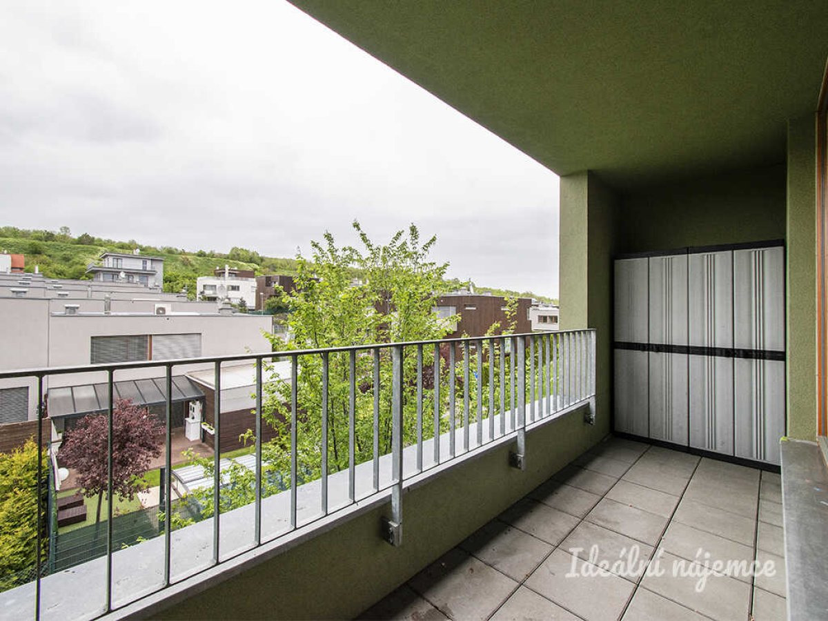 Pronájem bytu 3+kk s garáží, Břežánecká, Praha - Jinonice, 32 000 Kč/měs., 68 m2