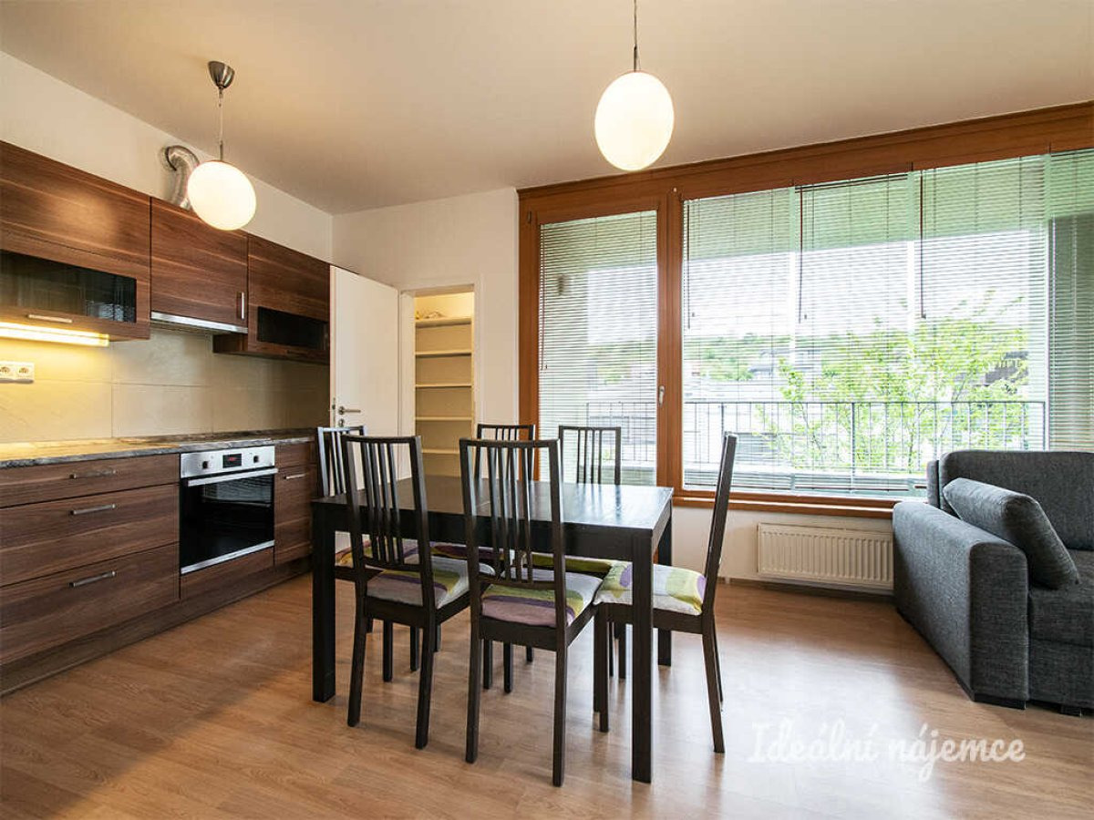 Pronájem bytu 3+kk s garáží, Břežánecká, Praha - Jinonice, 32 000 Kč/měs., 68 m2