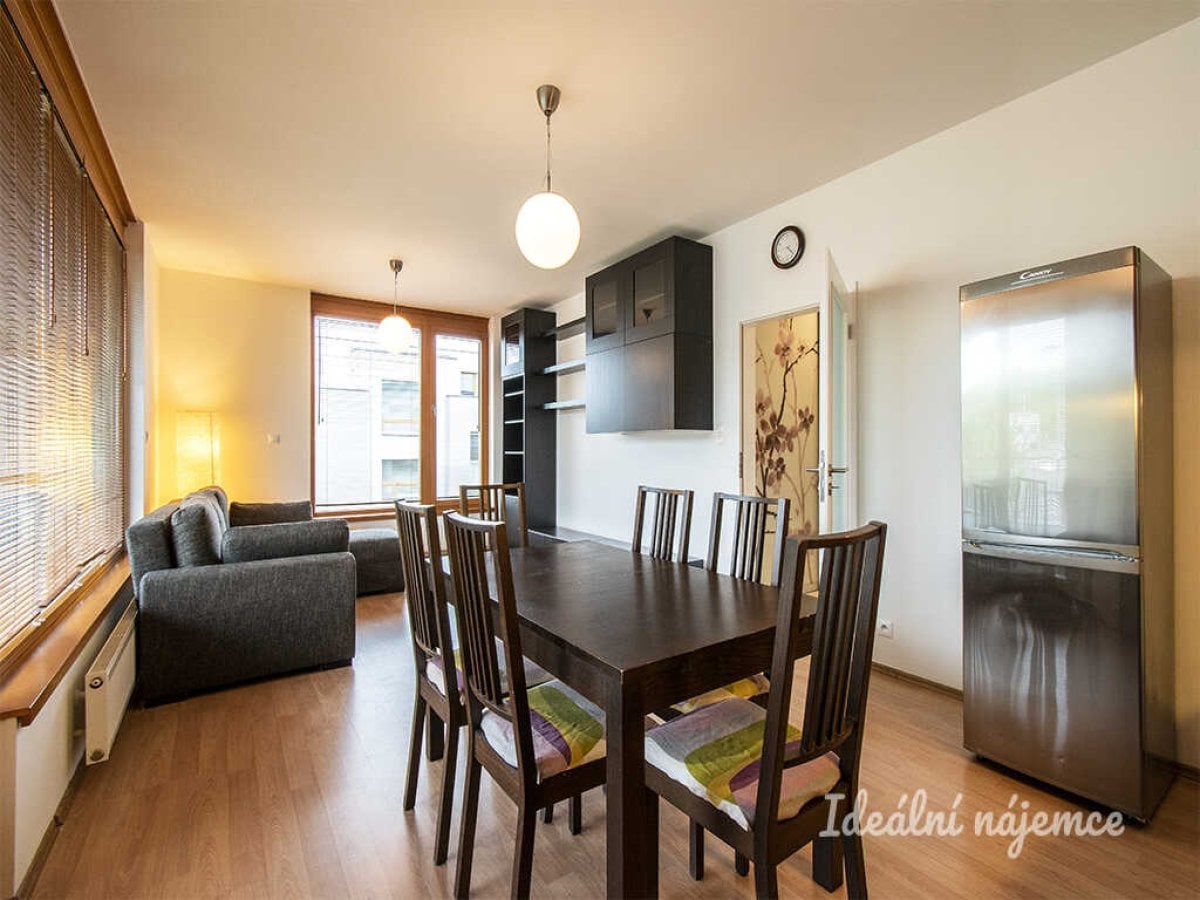 Pronájem bytu 3+kk s garáží, Břežánecká, Praha - Jinonice, 31 000 Kč/měs., 68 m2