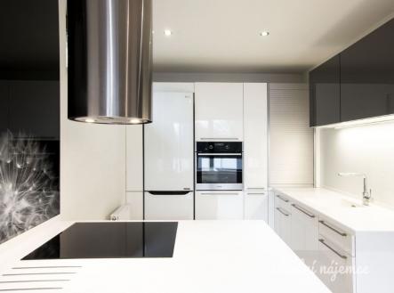 Pronájem bytu, 2+kk, 60 m²