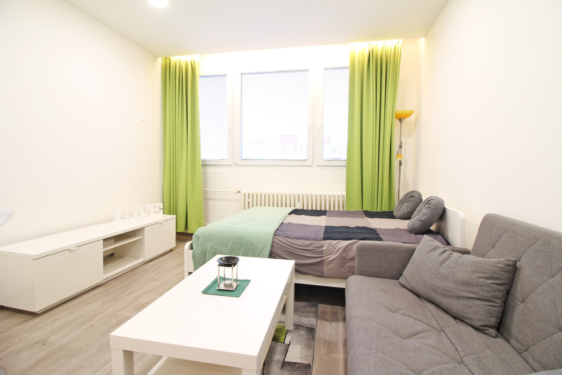 Pronájem 1+kk, Brno - Lesná - Halasovo náměstí, 12 900 Kč/měs., 23 m²