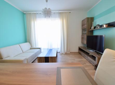 Pronájem bytu, 2+kk, 44 m²