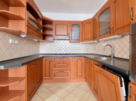 Pronájem bytu, 3+kk, 80 m²