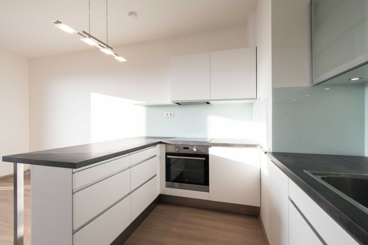 Pronájem 2+kk, Praha - Uhříněves, K Netlukám, 53 m2, 20 500 Kč/měs.