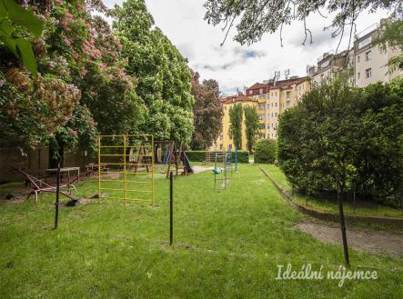 Pronájem bytu, 2+1, 72 m² obrázek