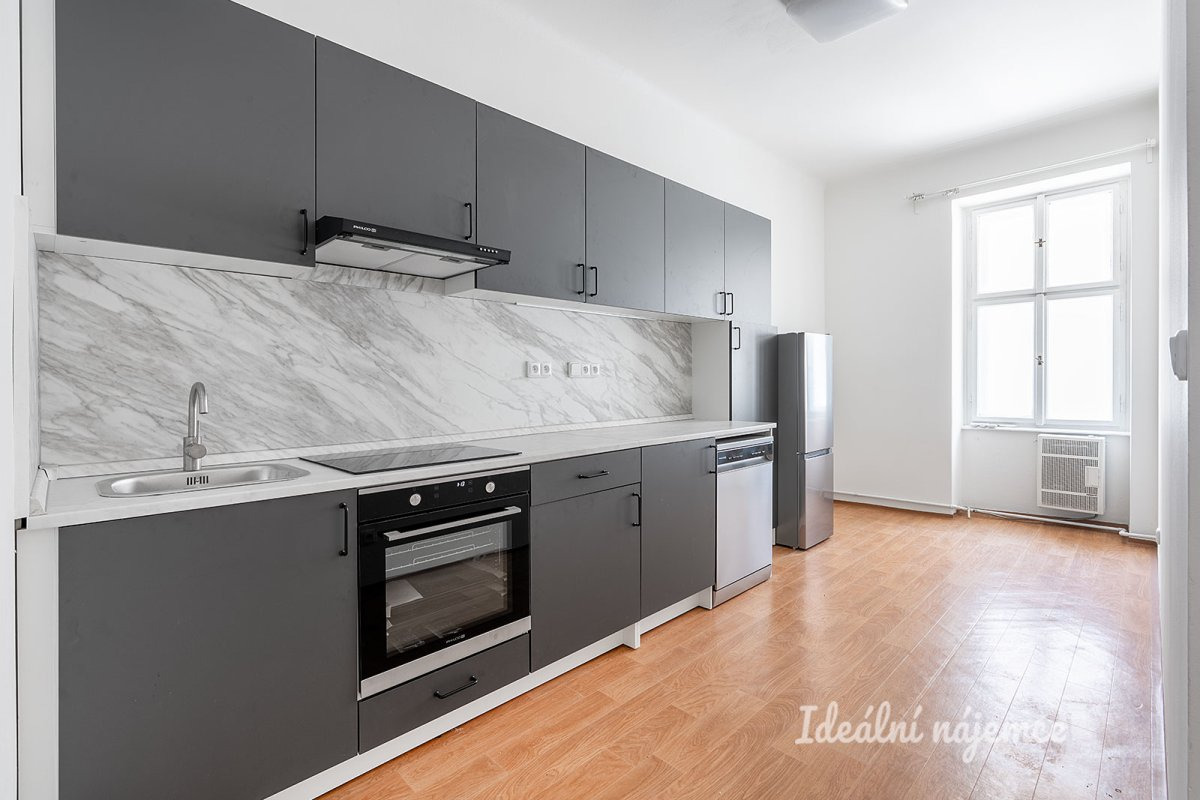 Pronájem bytu 2+1, V Podluží, Praha 4 - Nusle, 23 800 Kč/měs, 72 m2